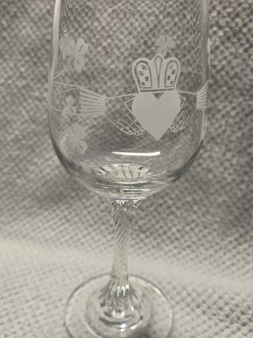 Set Of 3 Etched Clear Crystal Wine Glass with Clover and Heart Motif - Picture 2 of 6